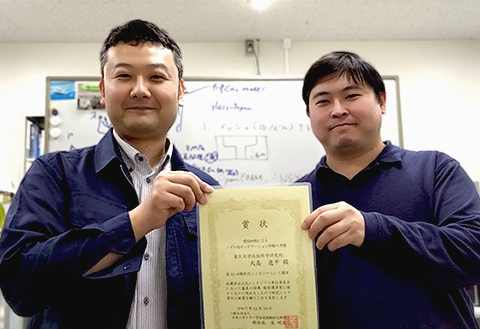 川原田主任研究員(左)と大島助教(右)